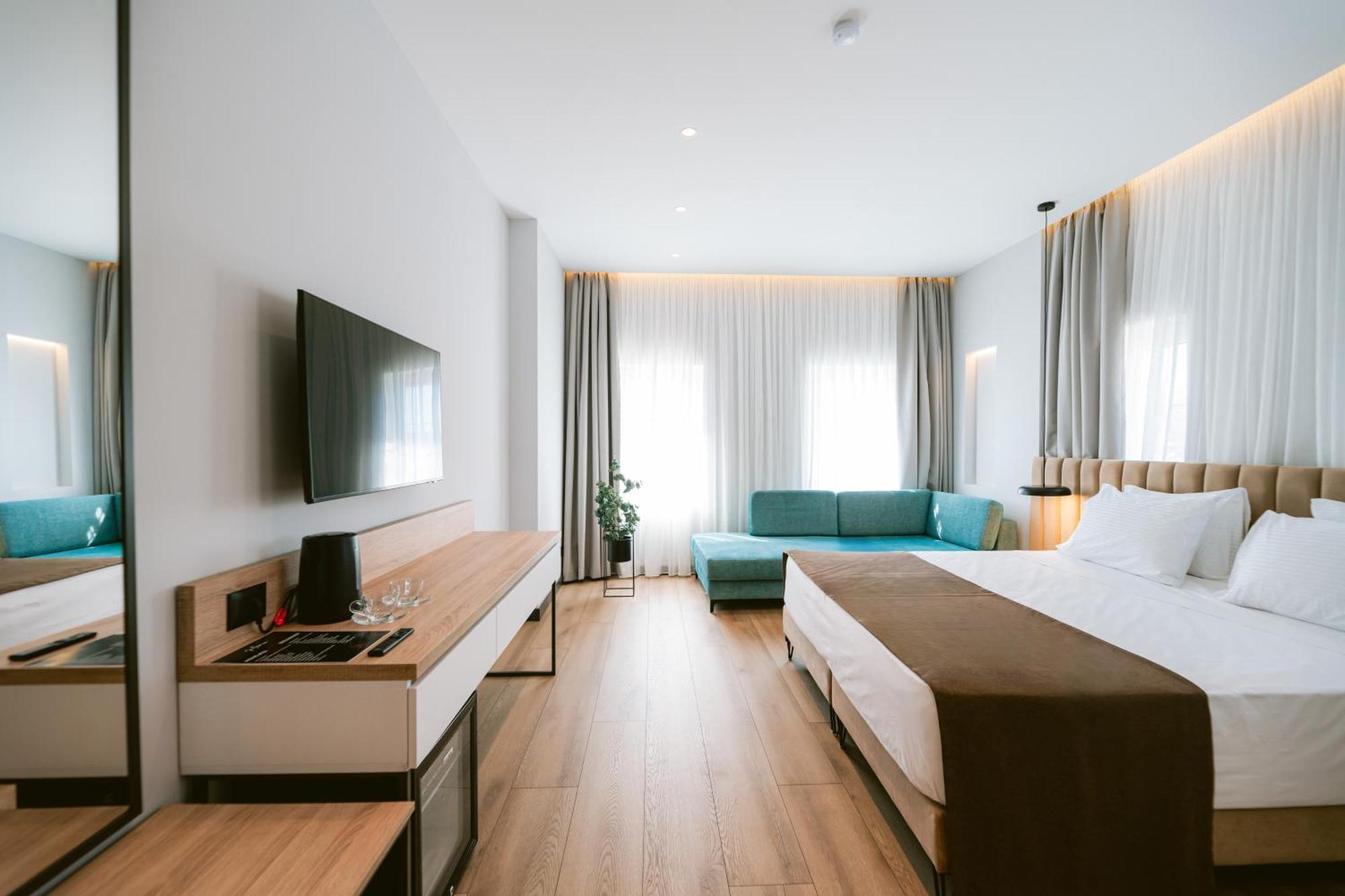 Tribute Hotel Shkoder Luaran gambar