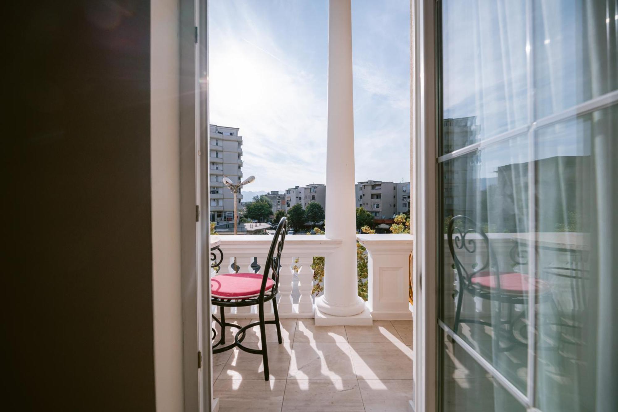 Tribute Hotel Shkoder Luaran gambar